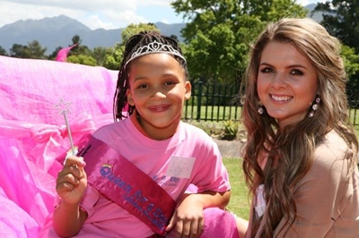 Girls become queens for a day